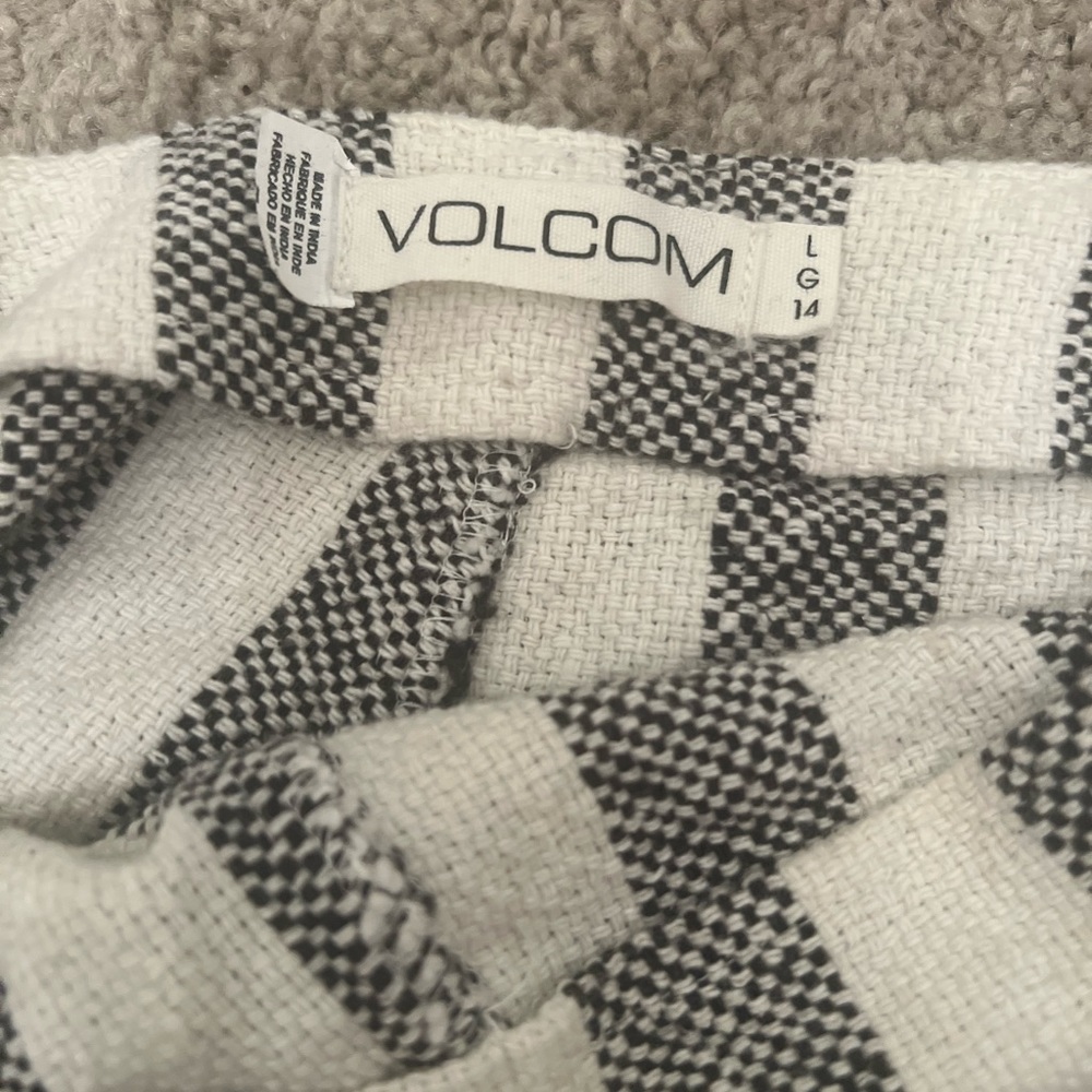 Volcom beach blanket striped shorts size large aka 14 unique knit shorts - Picture 2 of 3